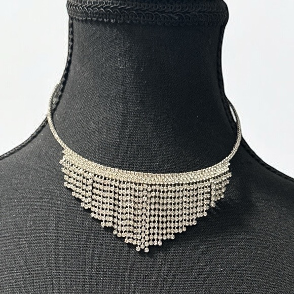 NECKLACE - Picture 1 of 2